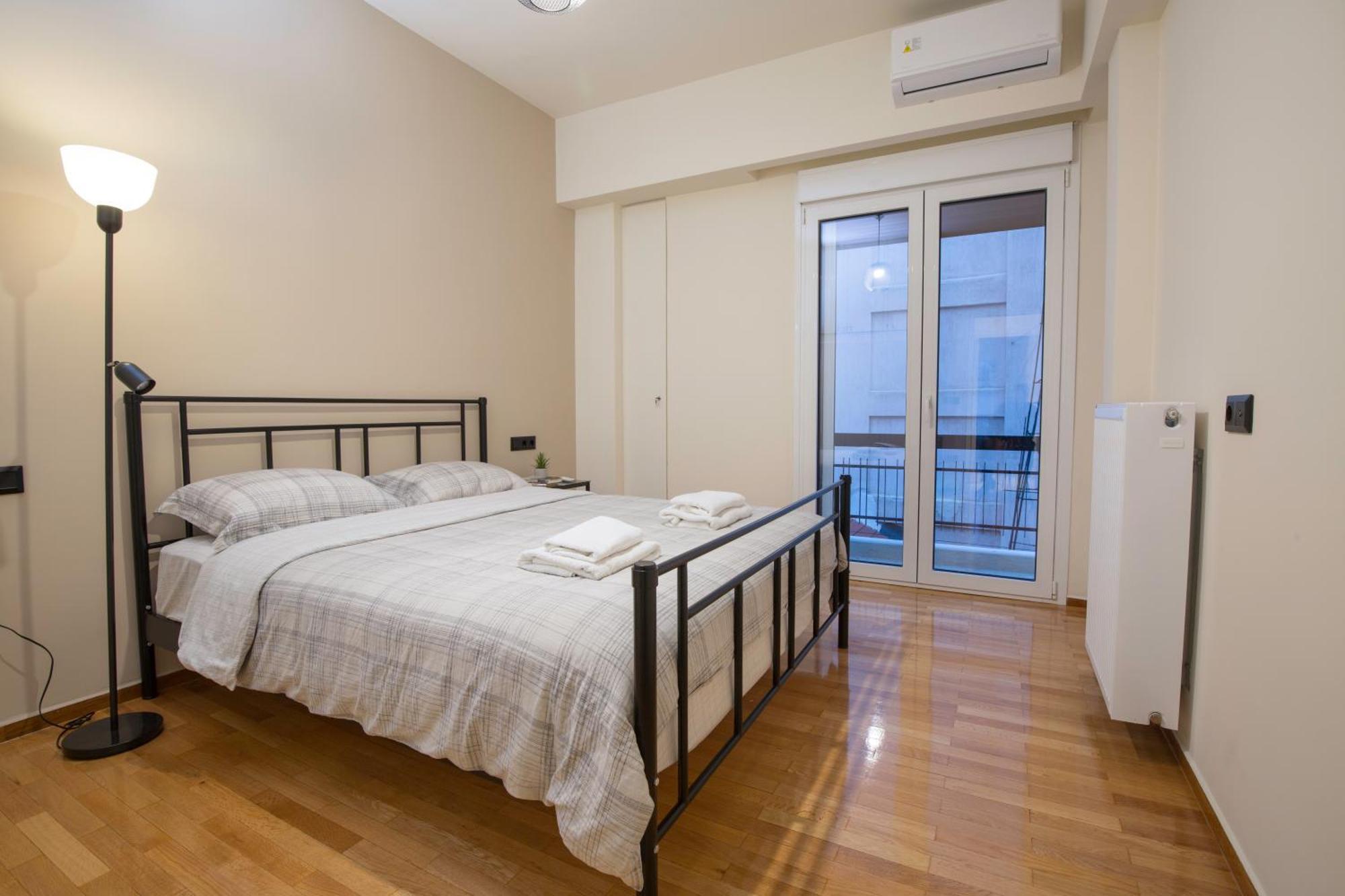 Urban Spacious Apartment Near Kallimarmaron Atenas Exterior foto