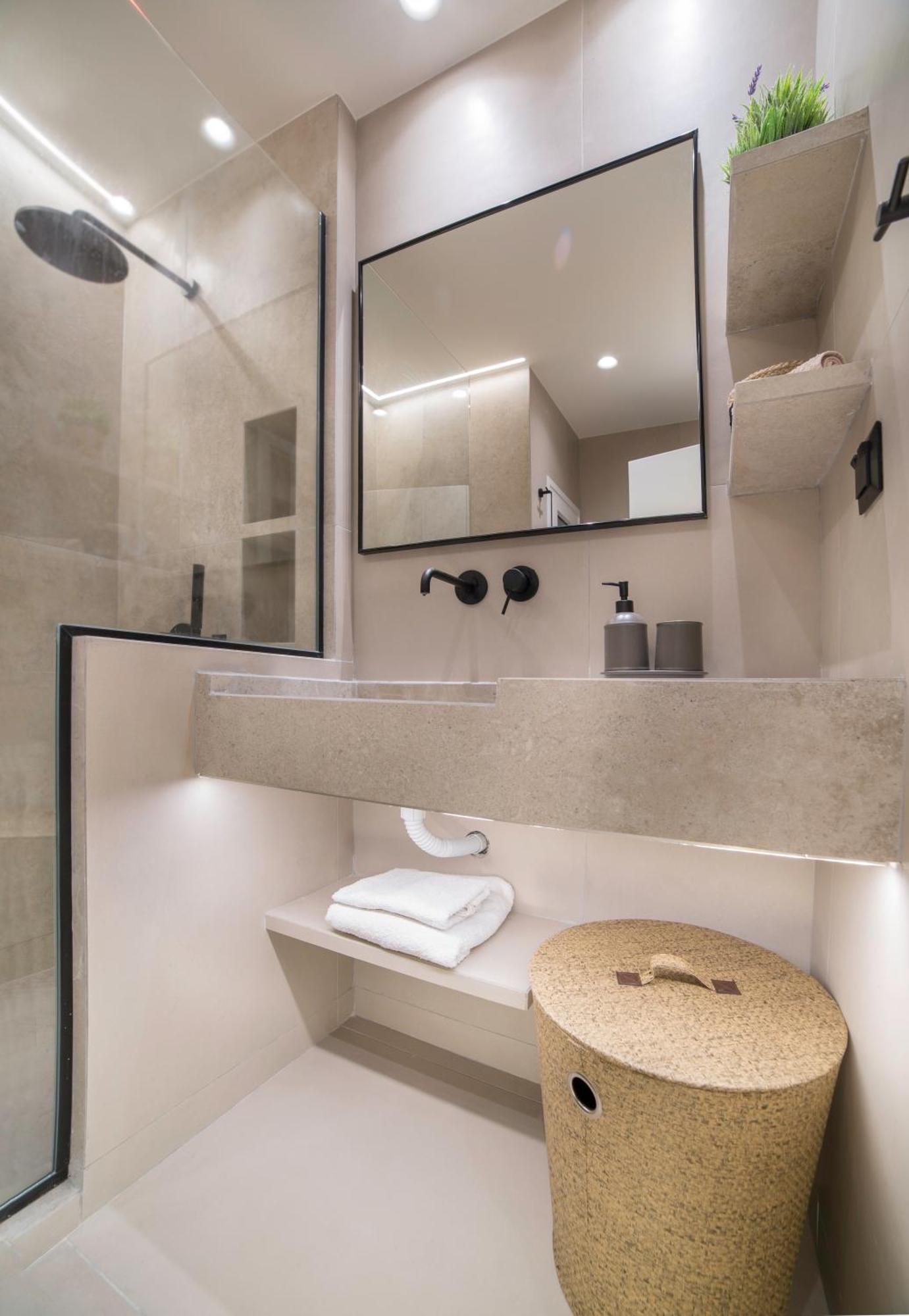 Urban Spacious Apartment Near Kallimarmaron Atenas Exterior foto